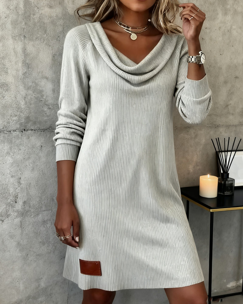 Celine | Abito Giornaliero con Maniche Lunghe e Collo Alto