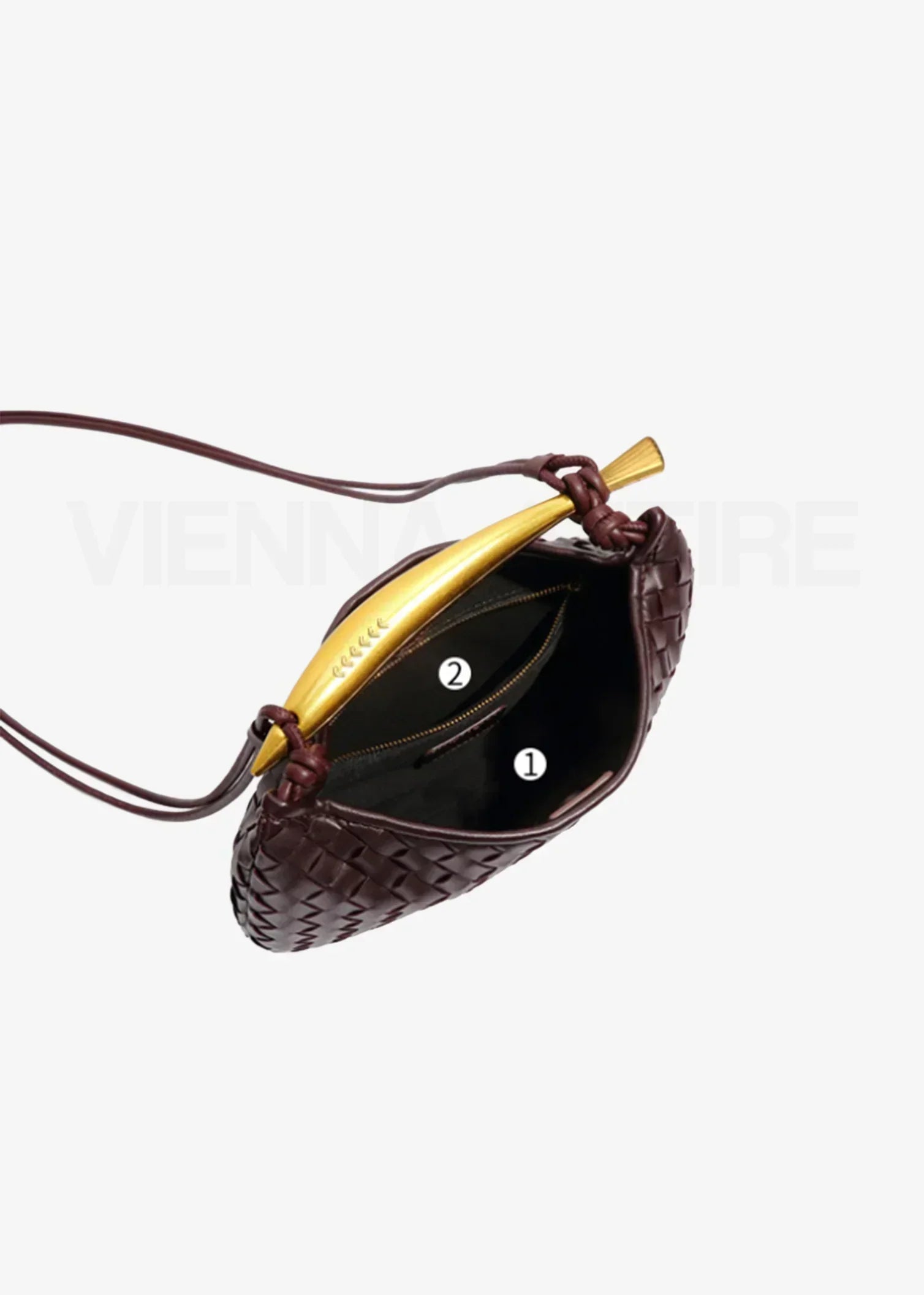 Alessandra – Borsa con Design Intessuto e Manico Dorato