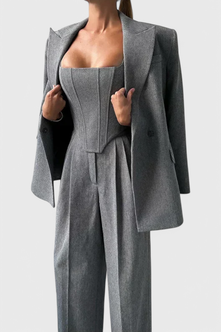 Evena Completo con Pantaloni per un'Eleganza Sicura