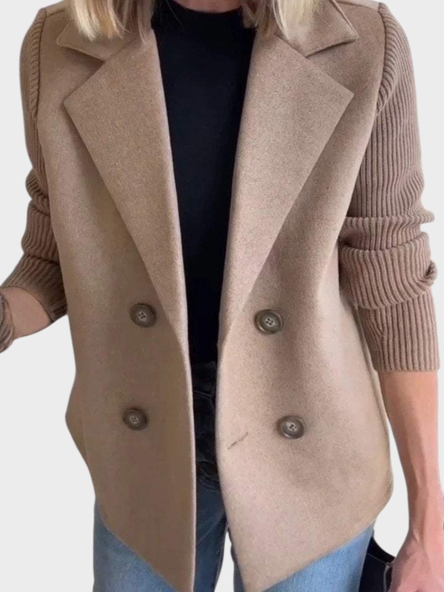 Giacca elegante con maniche lavorate a maglia