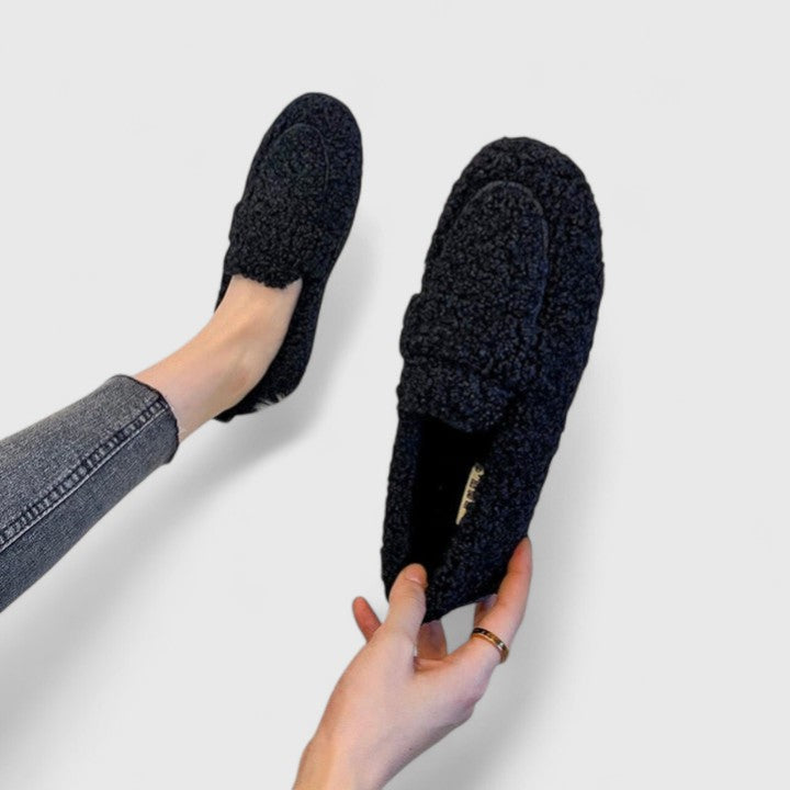 Scarpe slip-on calde con design elegante