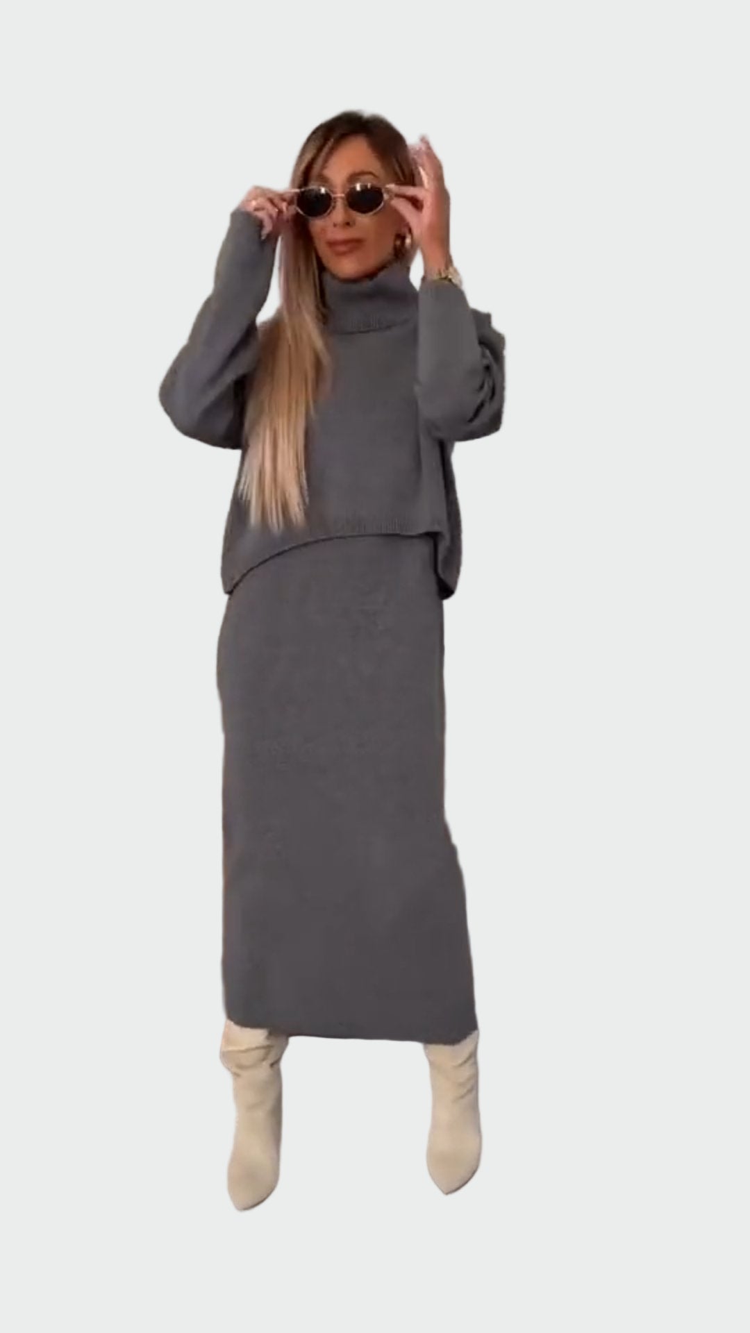Set Abito e Maglione a Collo Alto