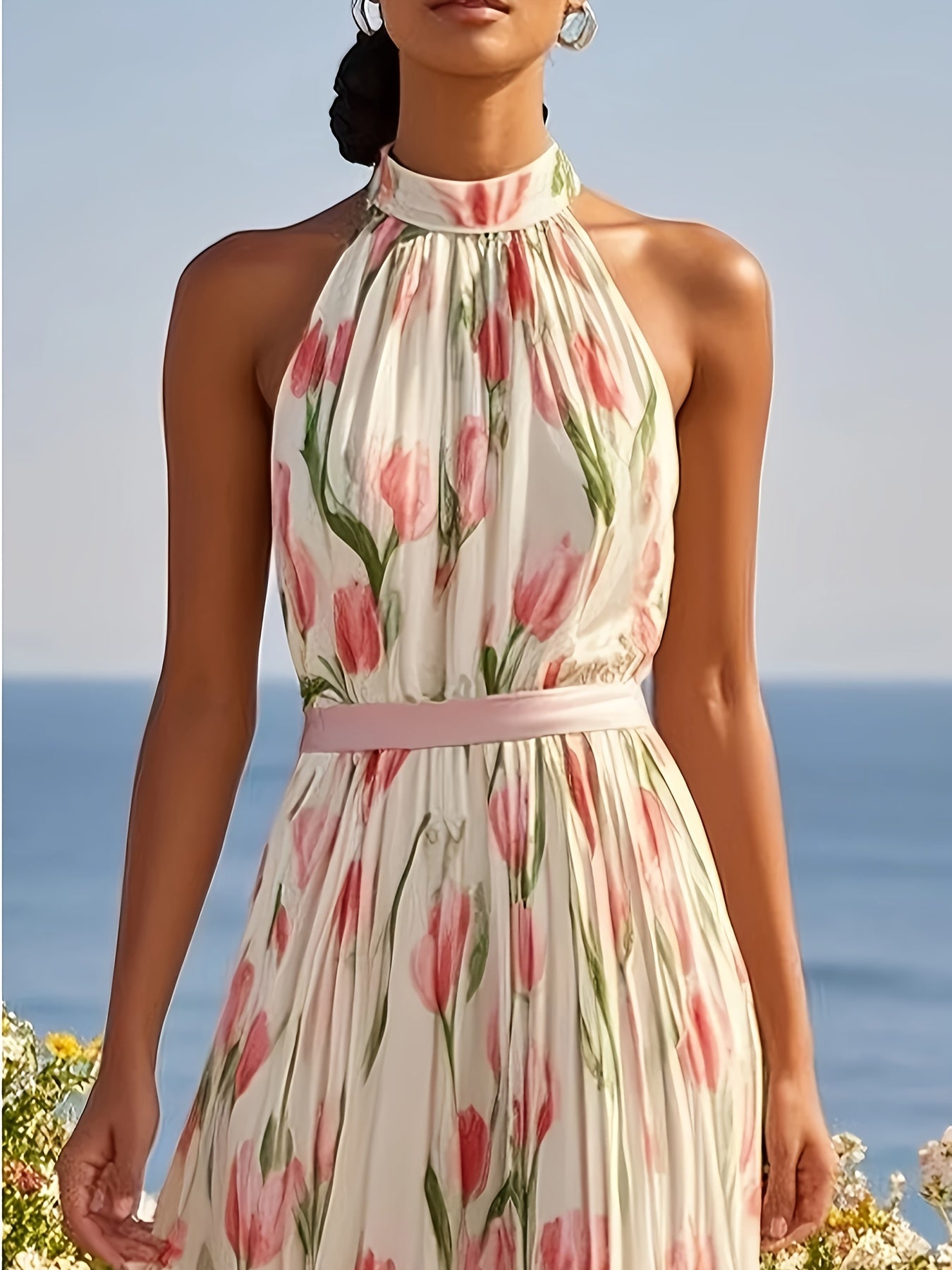 Tulipa™ - Maxi abito con scollatura halterneck e design a tulipano
