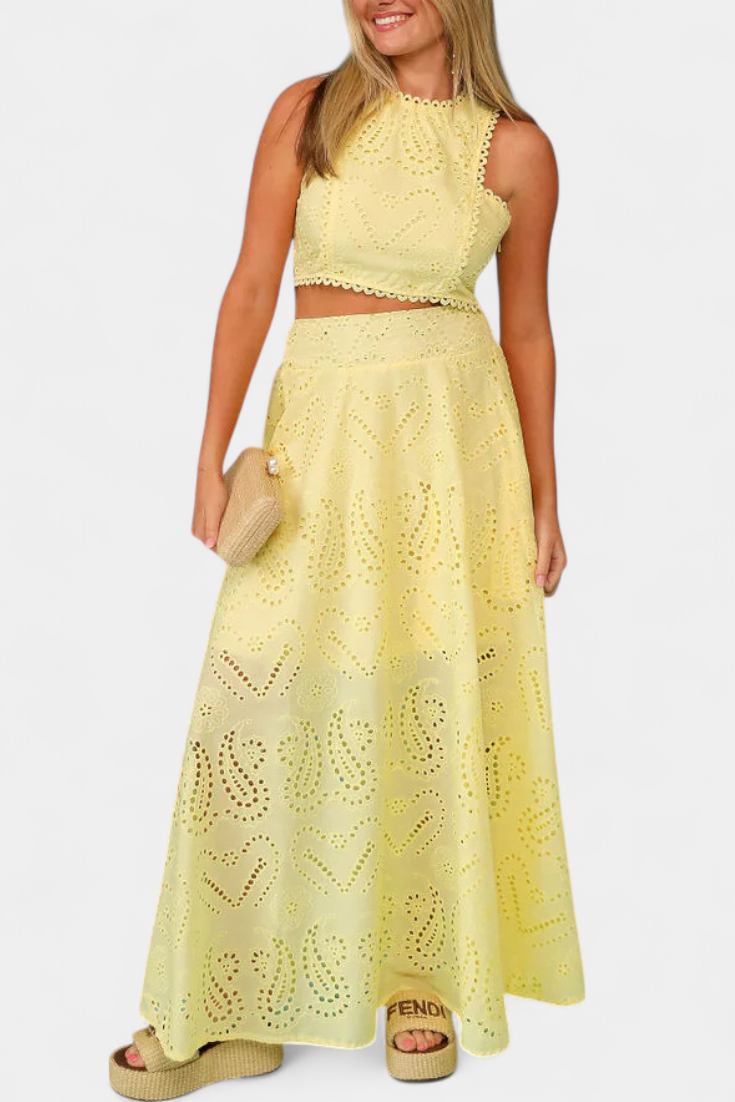 Danitza Set Romantico con Pizzo e Design Floreale Forato