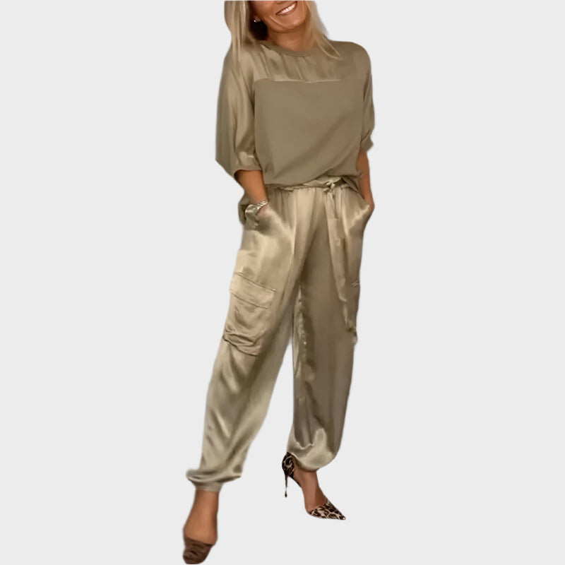 Set Satinato con Blusa Larga e Pantaloni Cargo