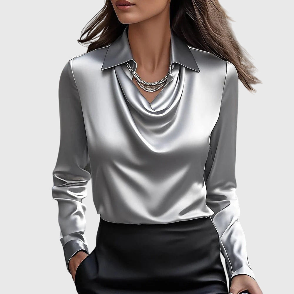 Sylvie - Blusa di lusso con lucentezza e collo plissettato
