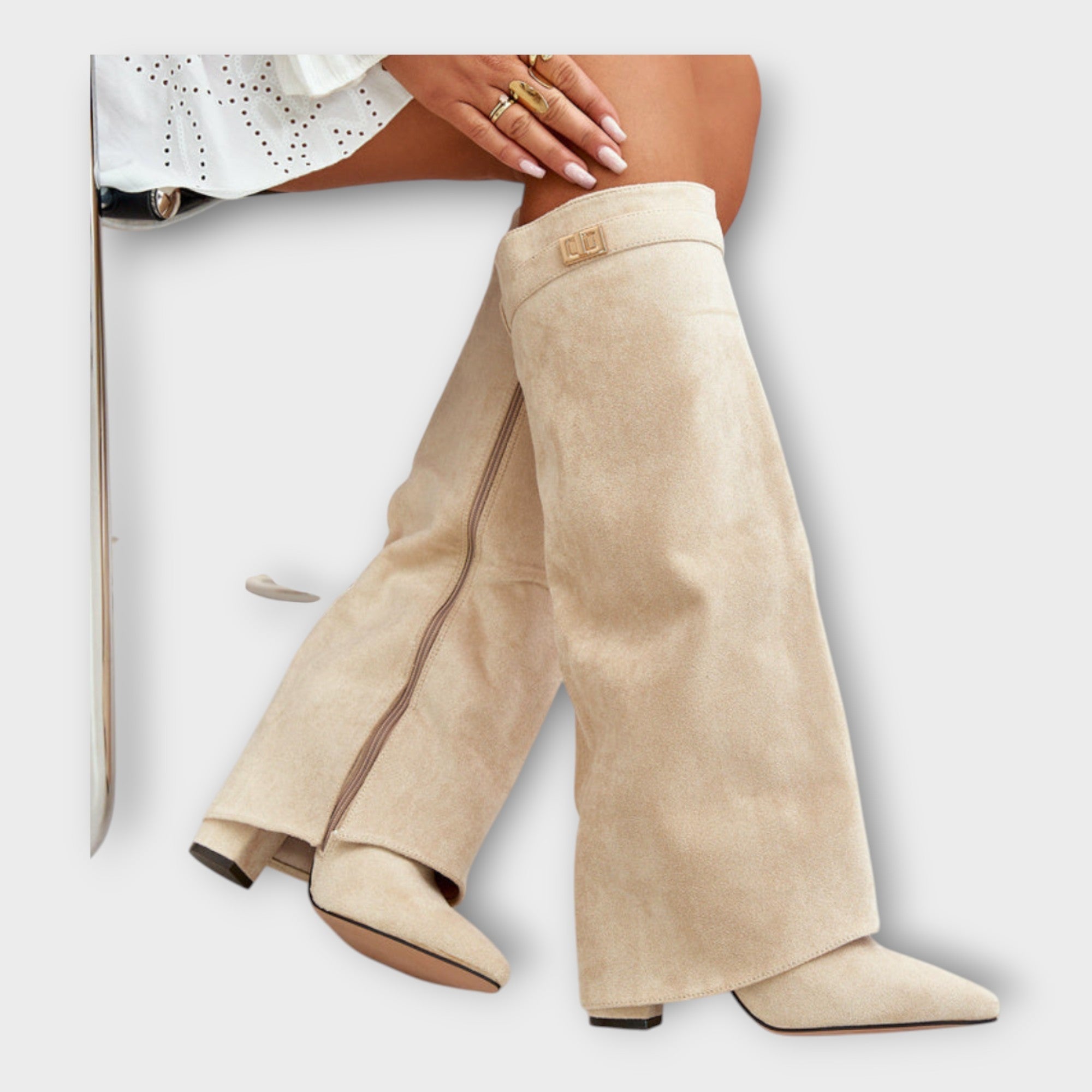 Stivali Alti con Design Elegante
