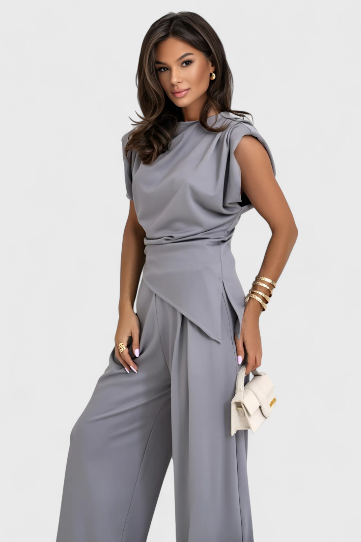 Sofia Set Asimmetrico con Spalle Drappeggiate