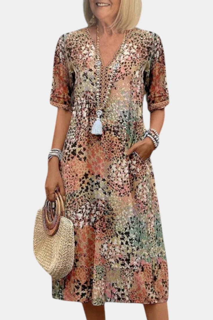 Abito Boho Perla con Motivo Floreale e Dettagli all'Uncinetto
