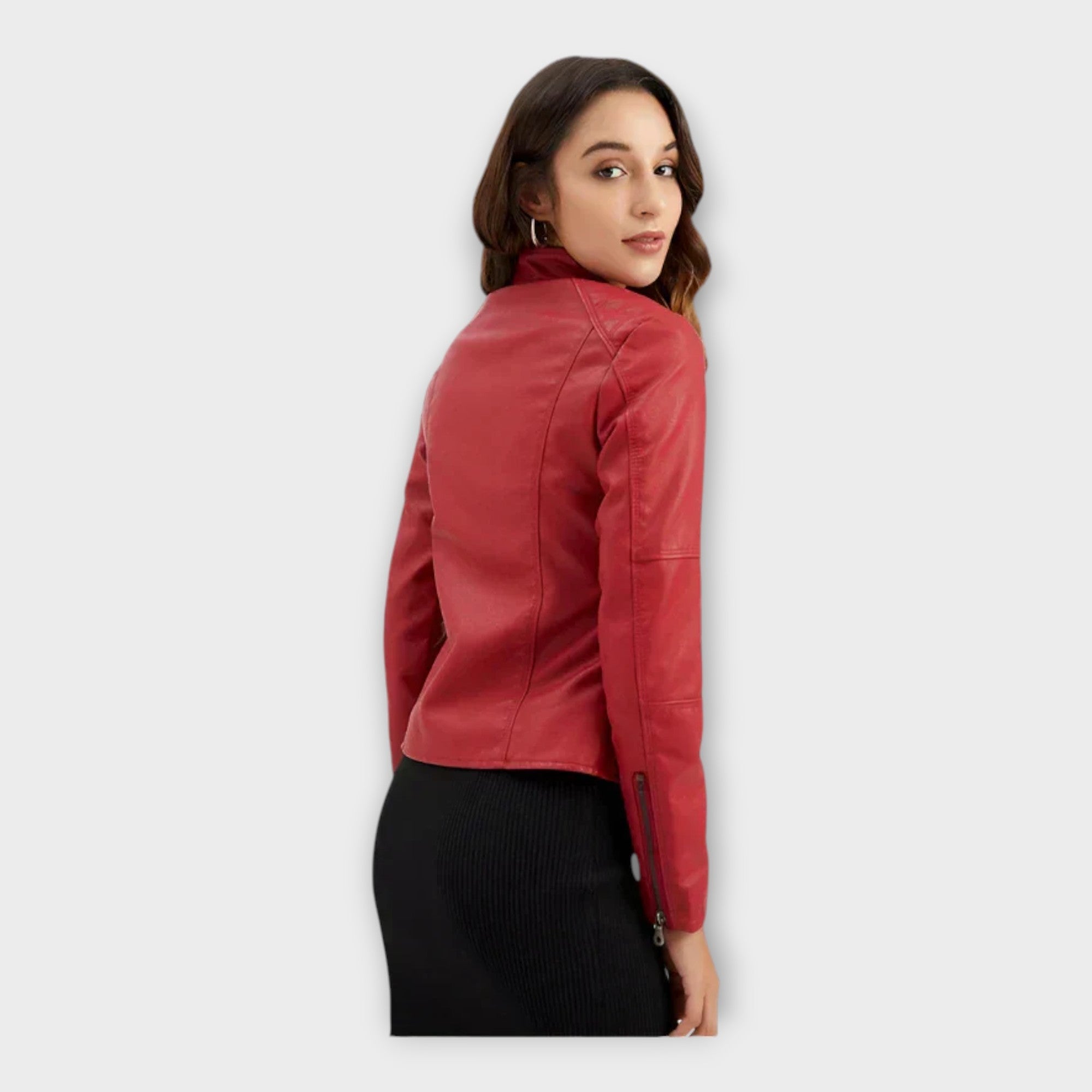 Giubbotto in Pelle Corto e Moderno con Zip