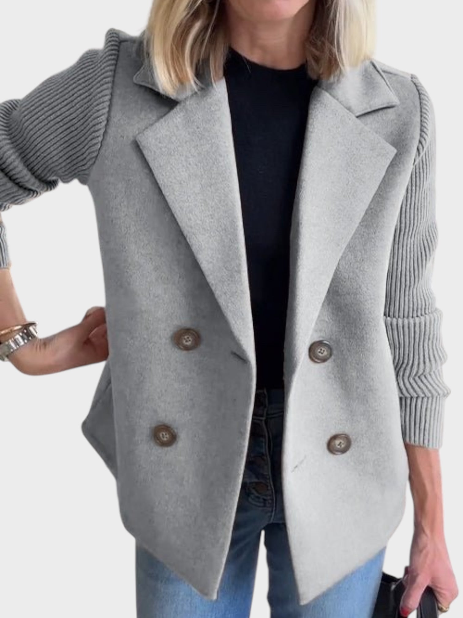 Giacca elegante con maniche lavorate a maglia