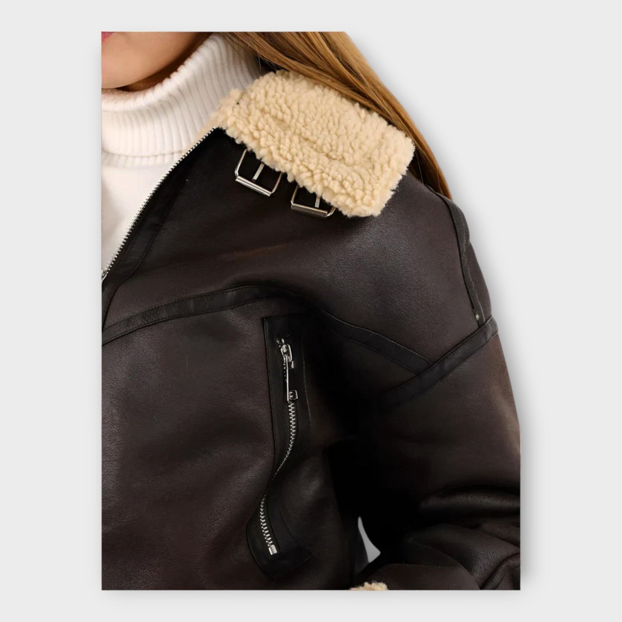 Giacca in Pelle Moderna con Cintura e Zip