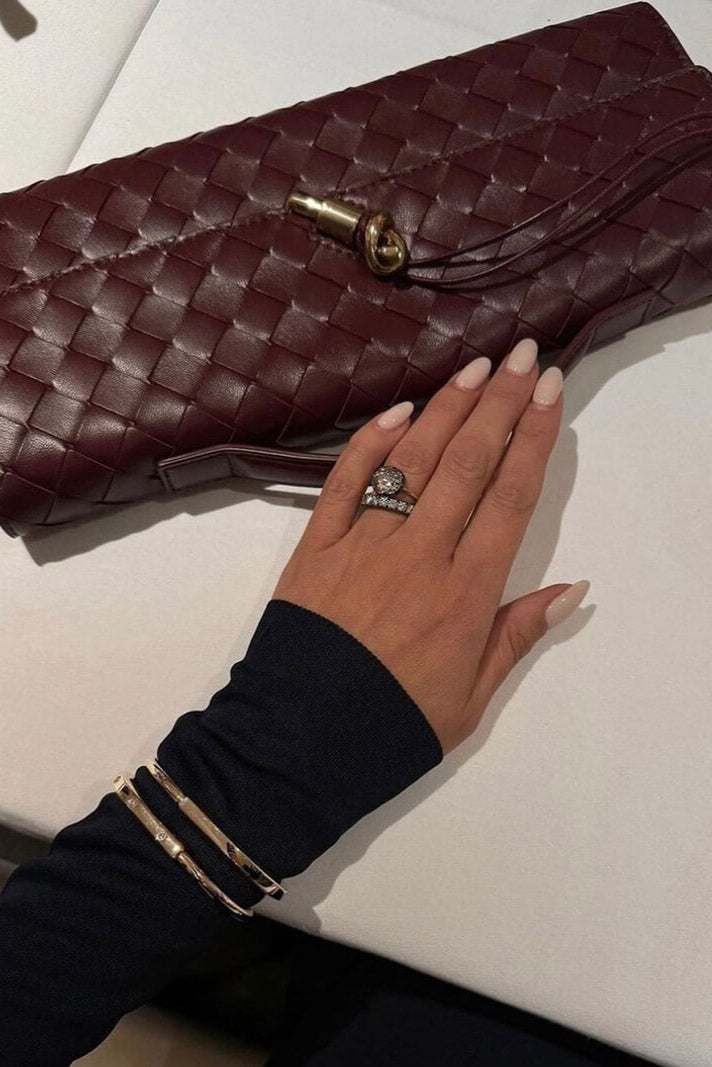 Melanie Clutch con Dettaglio Oro a Nastro