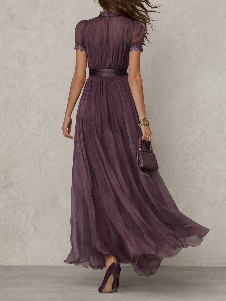 Flavia - Abito lungo viola con scollatura a goccia e dettagli in pizzo chiffon