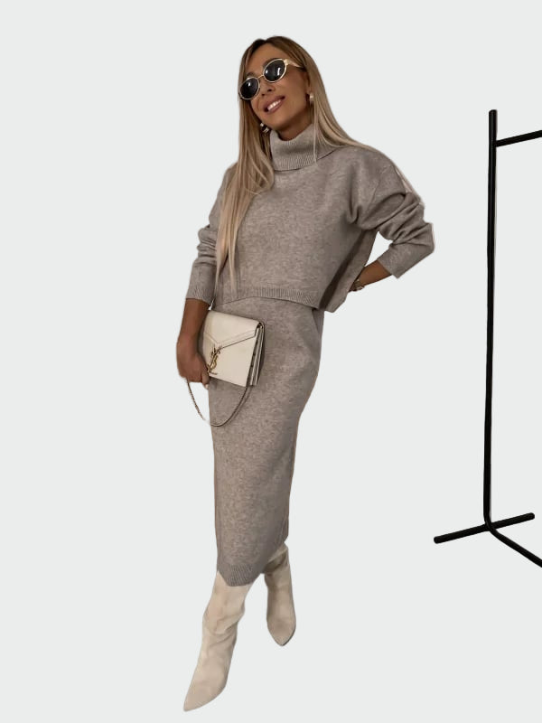 Set Abito e Maglione a Collo Alto