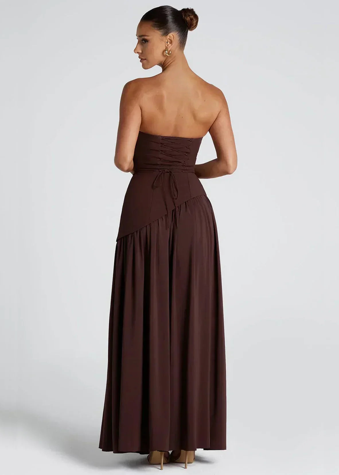 Elena – Abito Maxi con Spalle Scoperte, Spacco & Dettaglio Choker