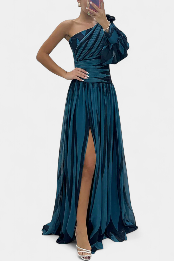Bethania - Elegante Abito Lungo a Righe con Spalla Scoperta