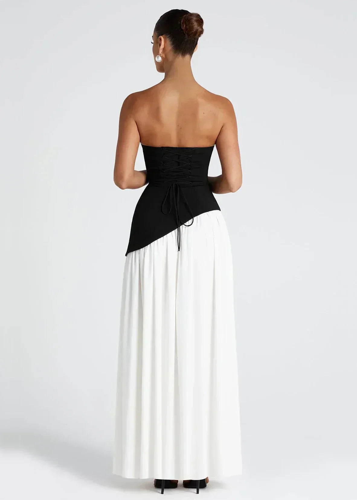 Elena – Abito Maxi con Spalle Scoperte, Spacco & Dettaglio Choker